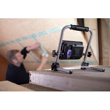 PROJETOR BRENNENSTUHL EL2000MA 2150Lm BATERIA